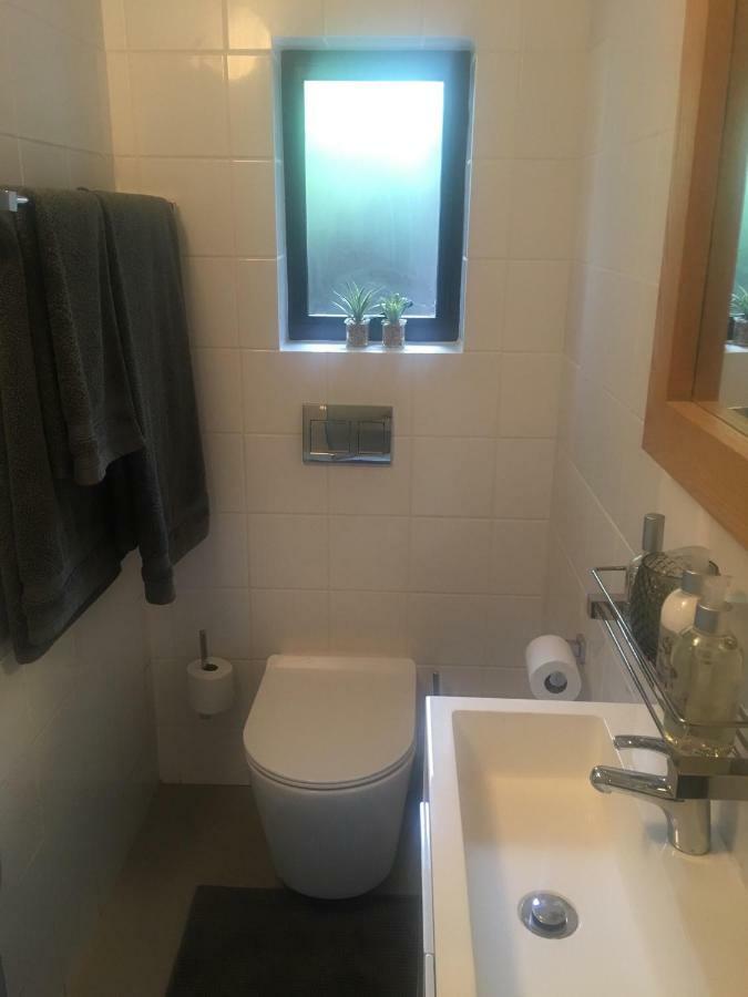 Table Mountain Guest Cottage With Private Garden Cape Town Bagian luar foto
